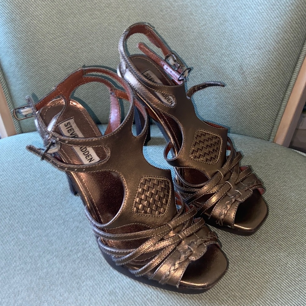 Steve Madden gladiator heel